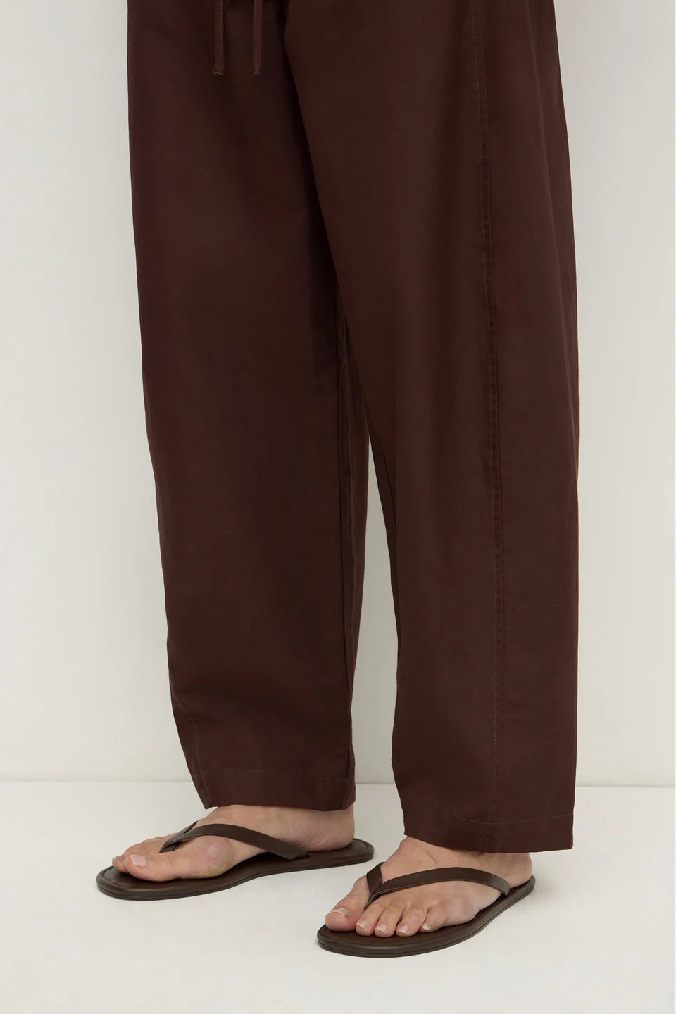 Alina Leather Thong - Walnut