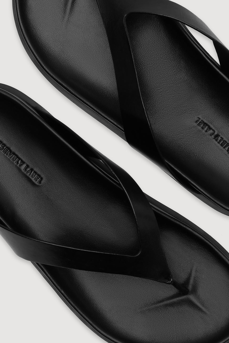 Mela Leather Thong - Black