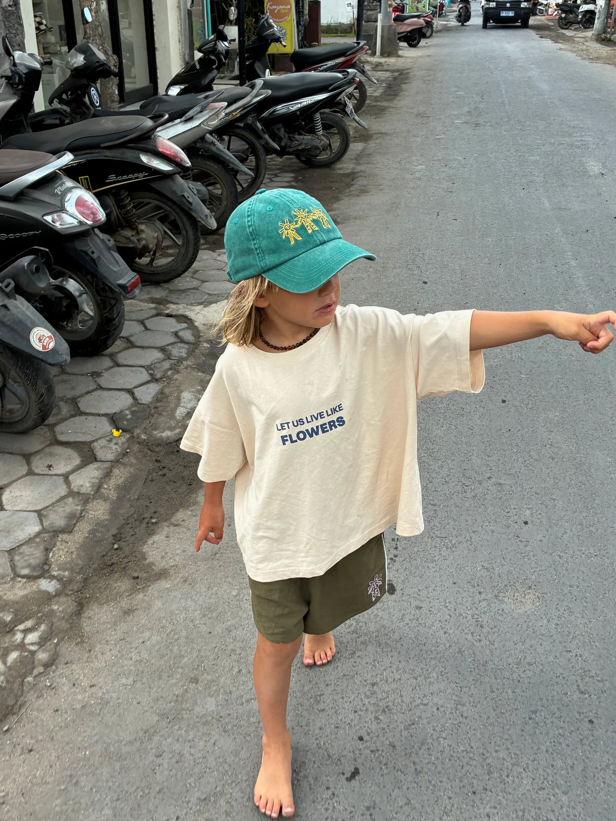 Live Like Flowers Tee - Stone