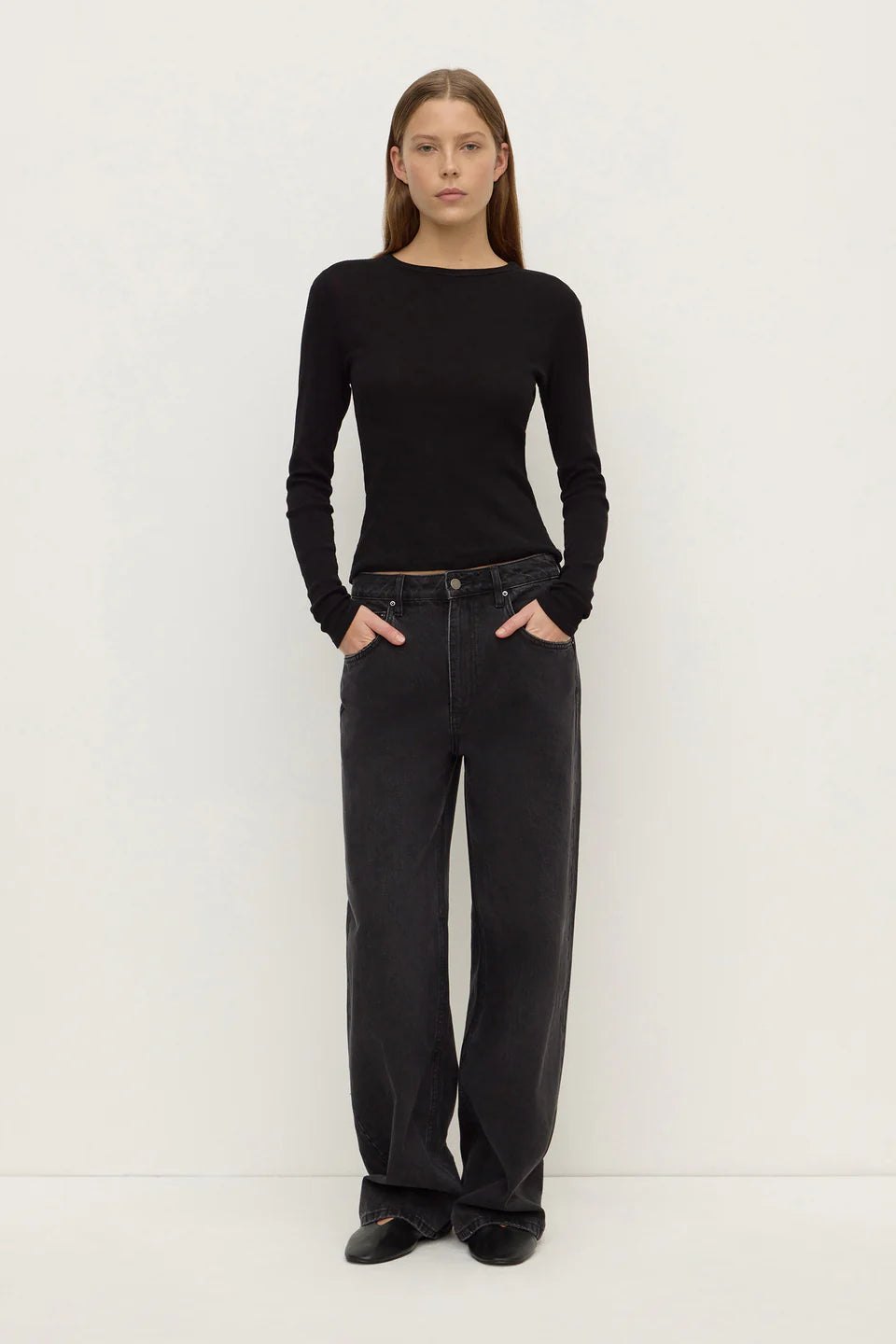 Low Curve Mid Rise Jean - Faded Black