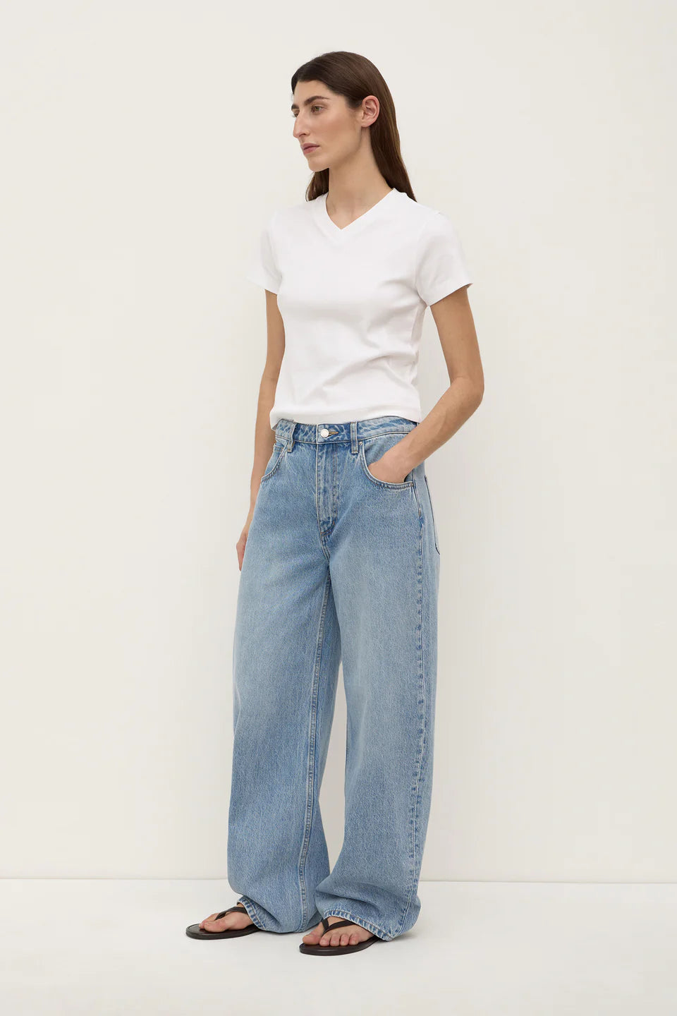 Low Curve Mid Rise Jean - Indigo Fade