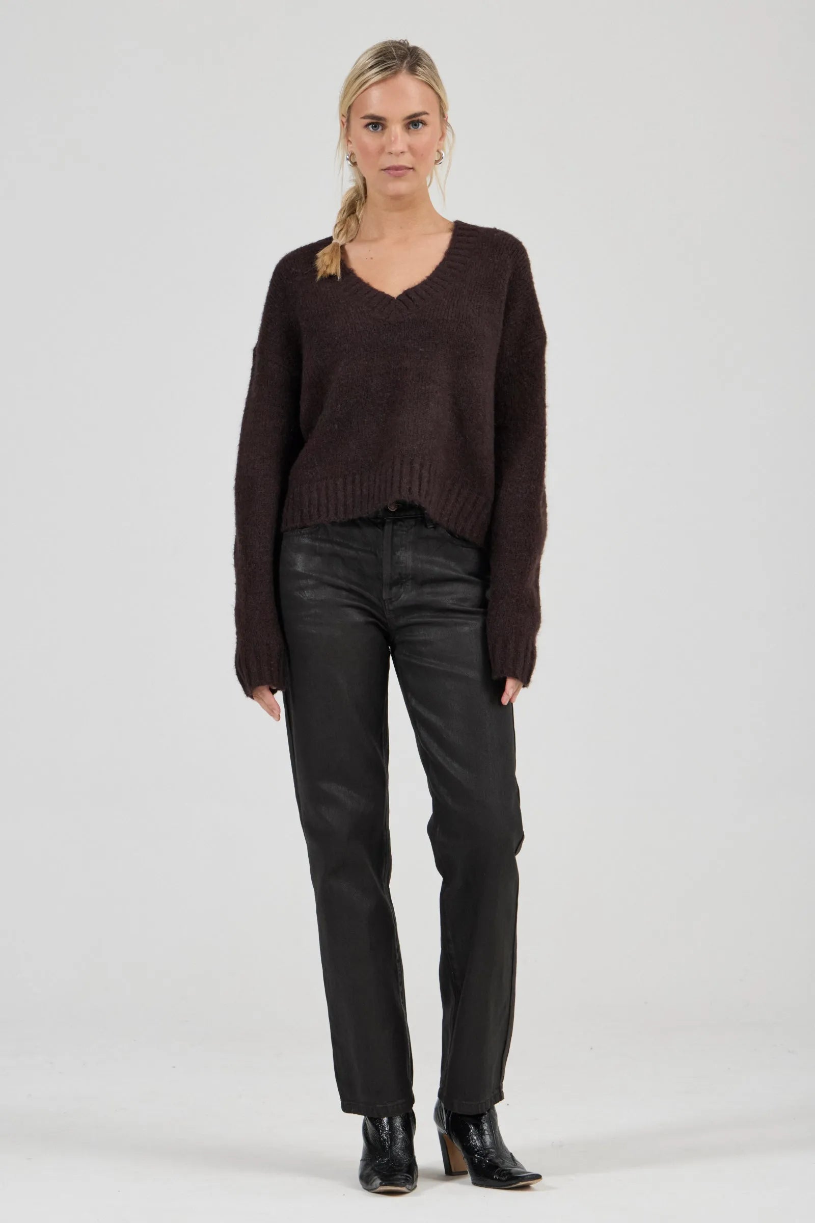 Tomboy V Neck Knit - Espresso