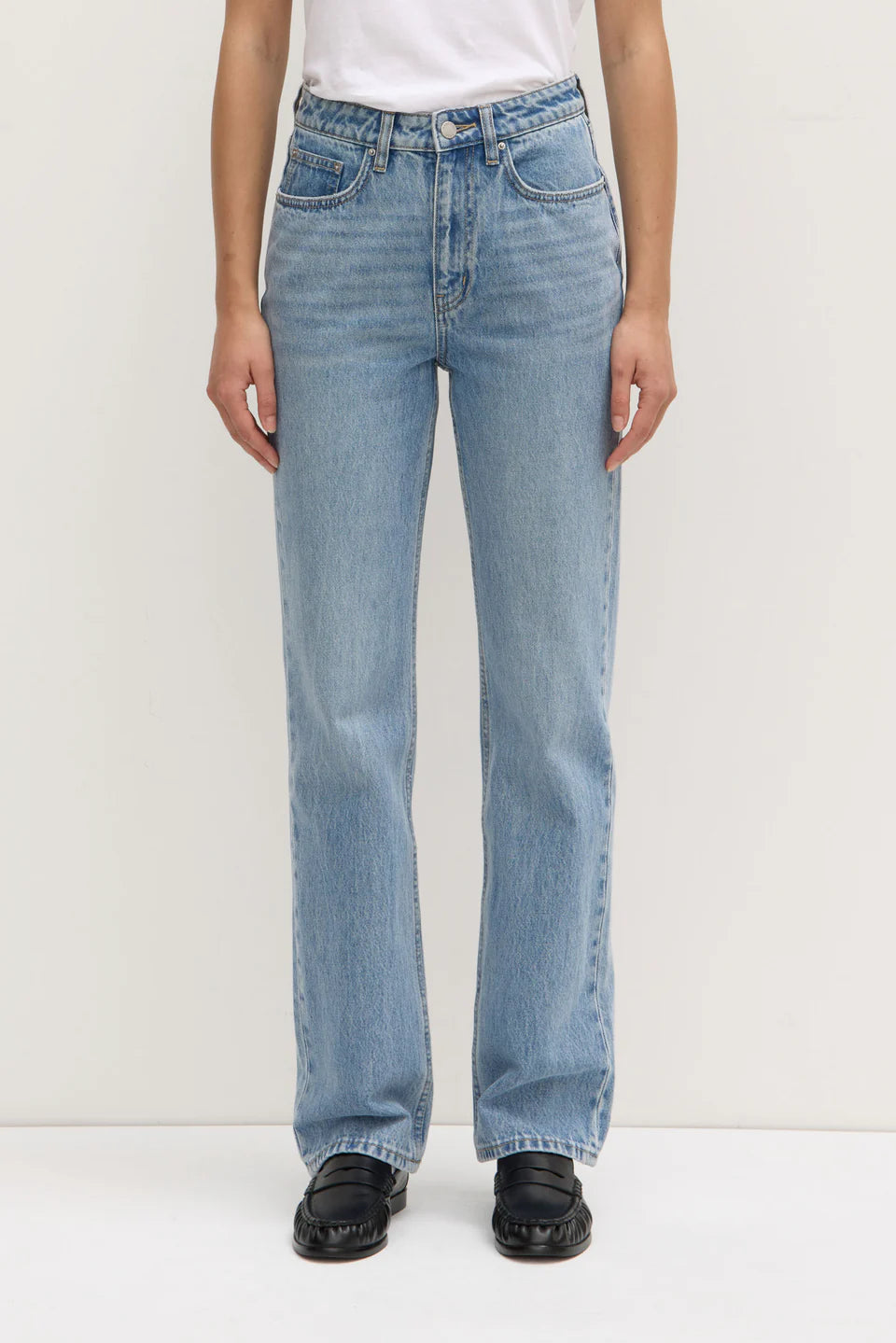 Womens Classic Straight Leg Jean - Indigo Fade
