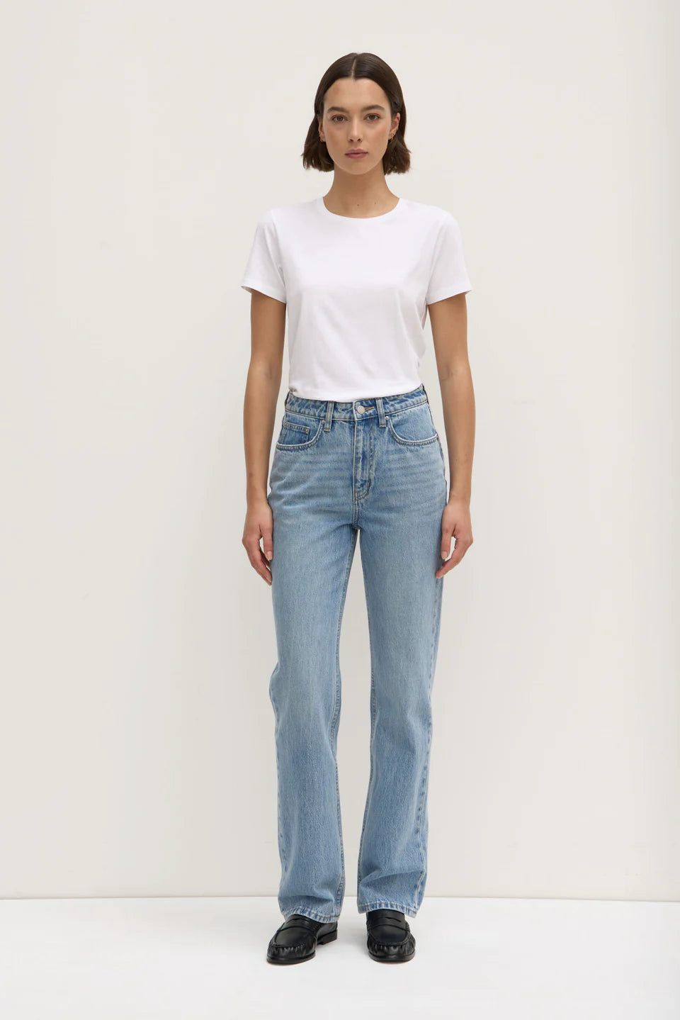 Womens Classic Straight Leg Jean - Indigo Fade