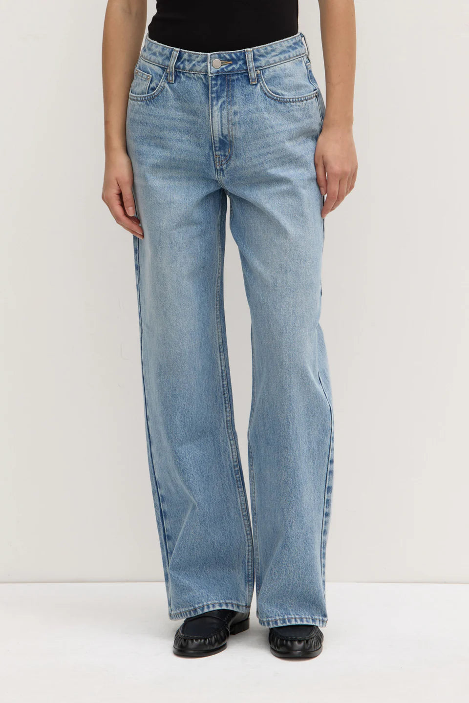 Womens Relaxed Jean - Indigo Fade
