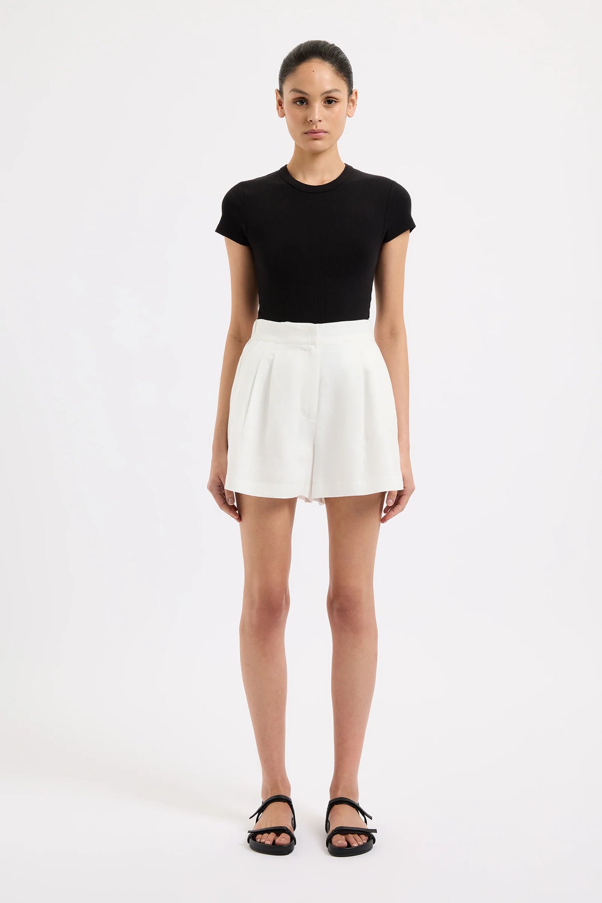 Thilda Tailored Short - White