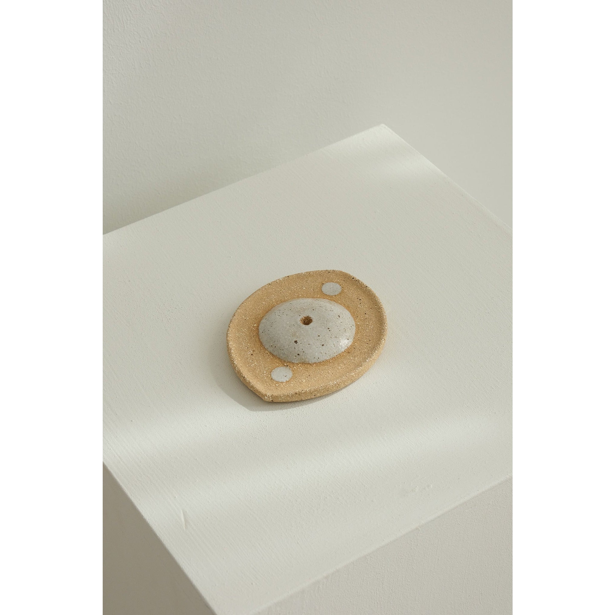 Rachel Charge Seer Incense Holder - Sand/White