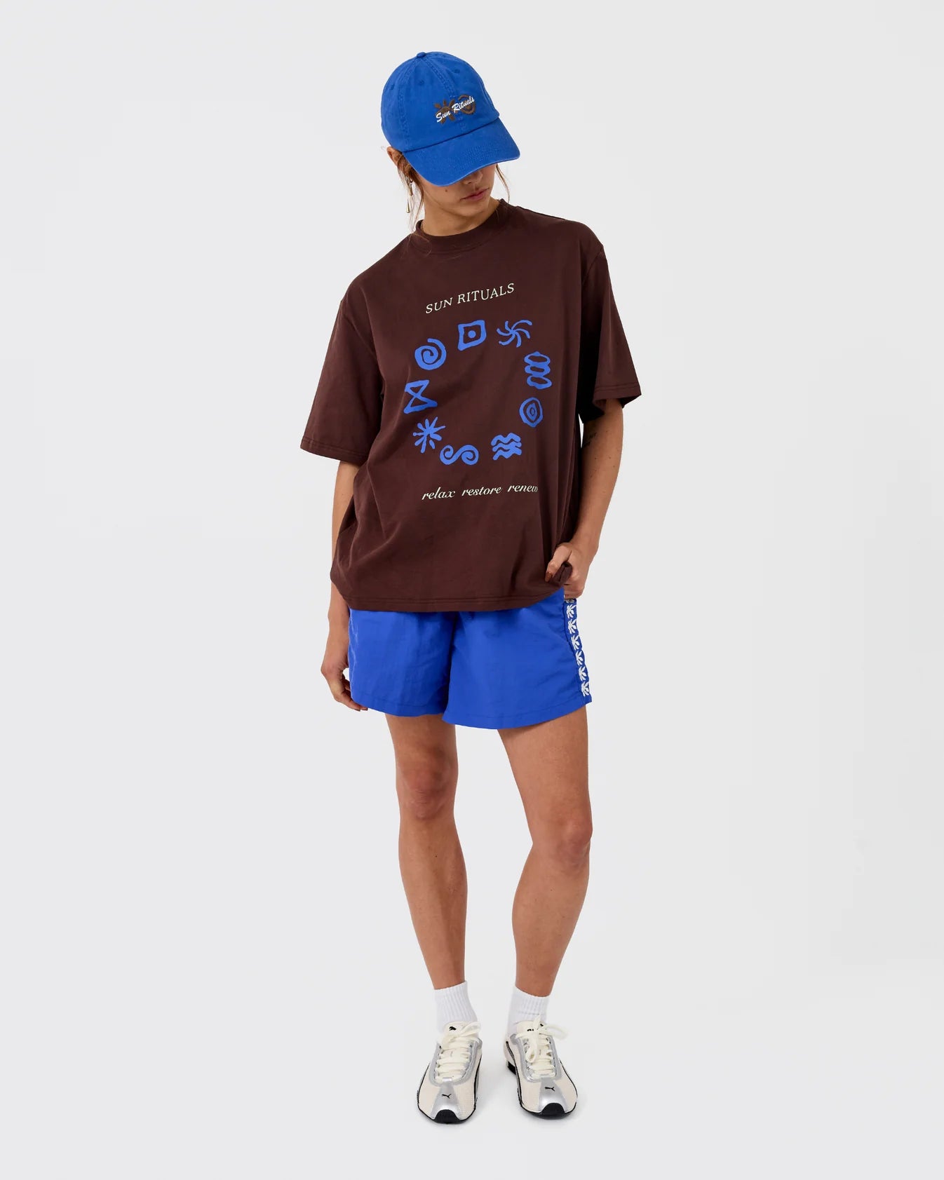 Rounded Rituals Tee - Carafe