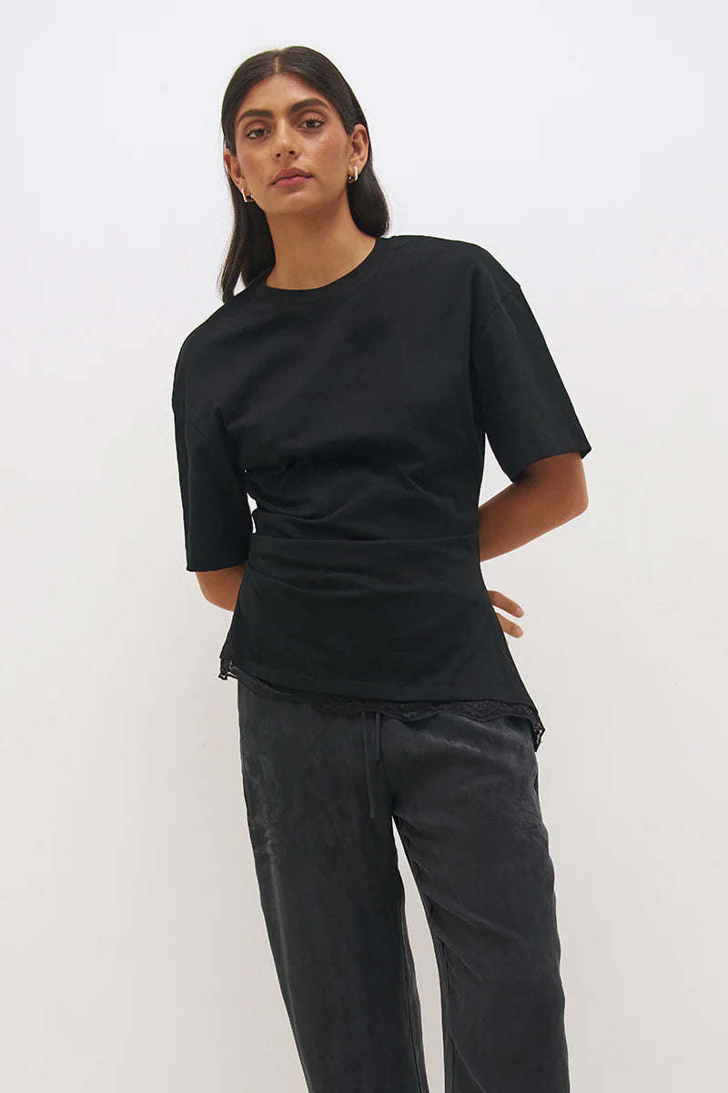 Liora T-Shirt Black