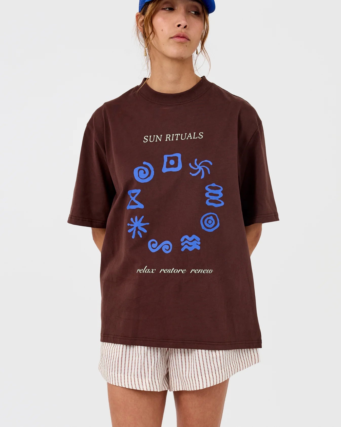 Rounded Rituals Tee - Carafe