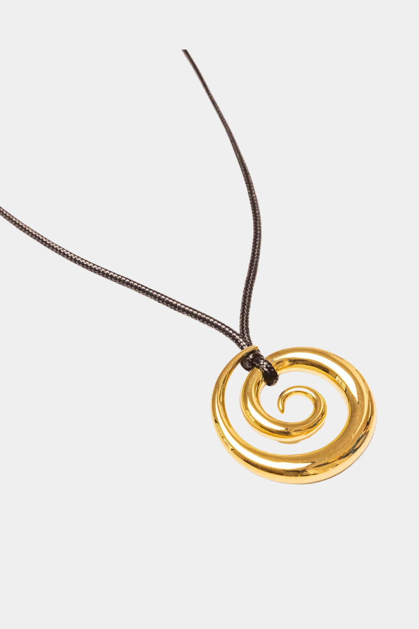 Swirl Pendant Necklace in Gold