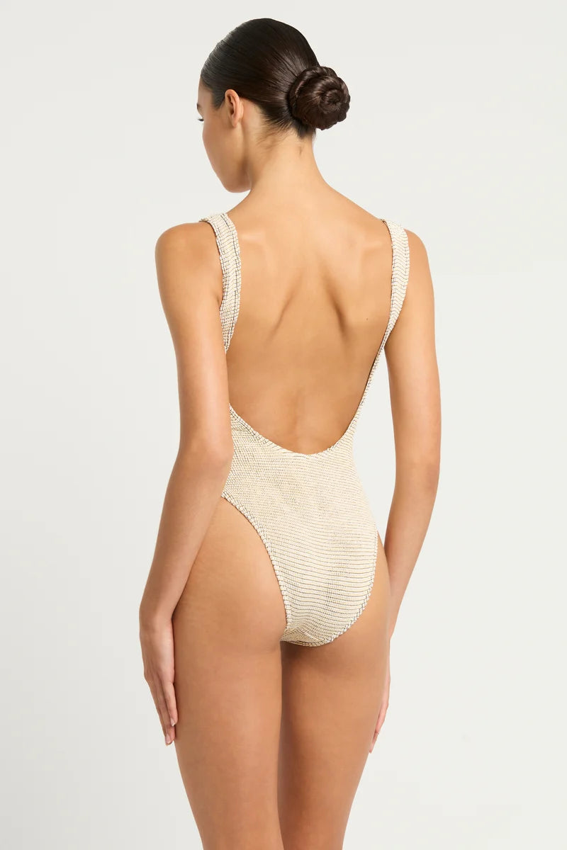 Mara One Piece - White