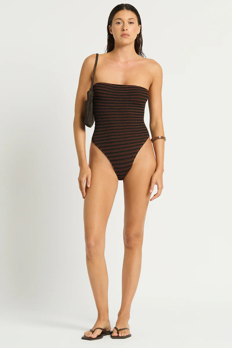 Fane One Piece - Carob / Black