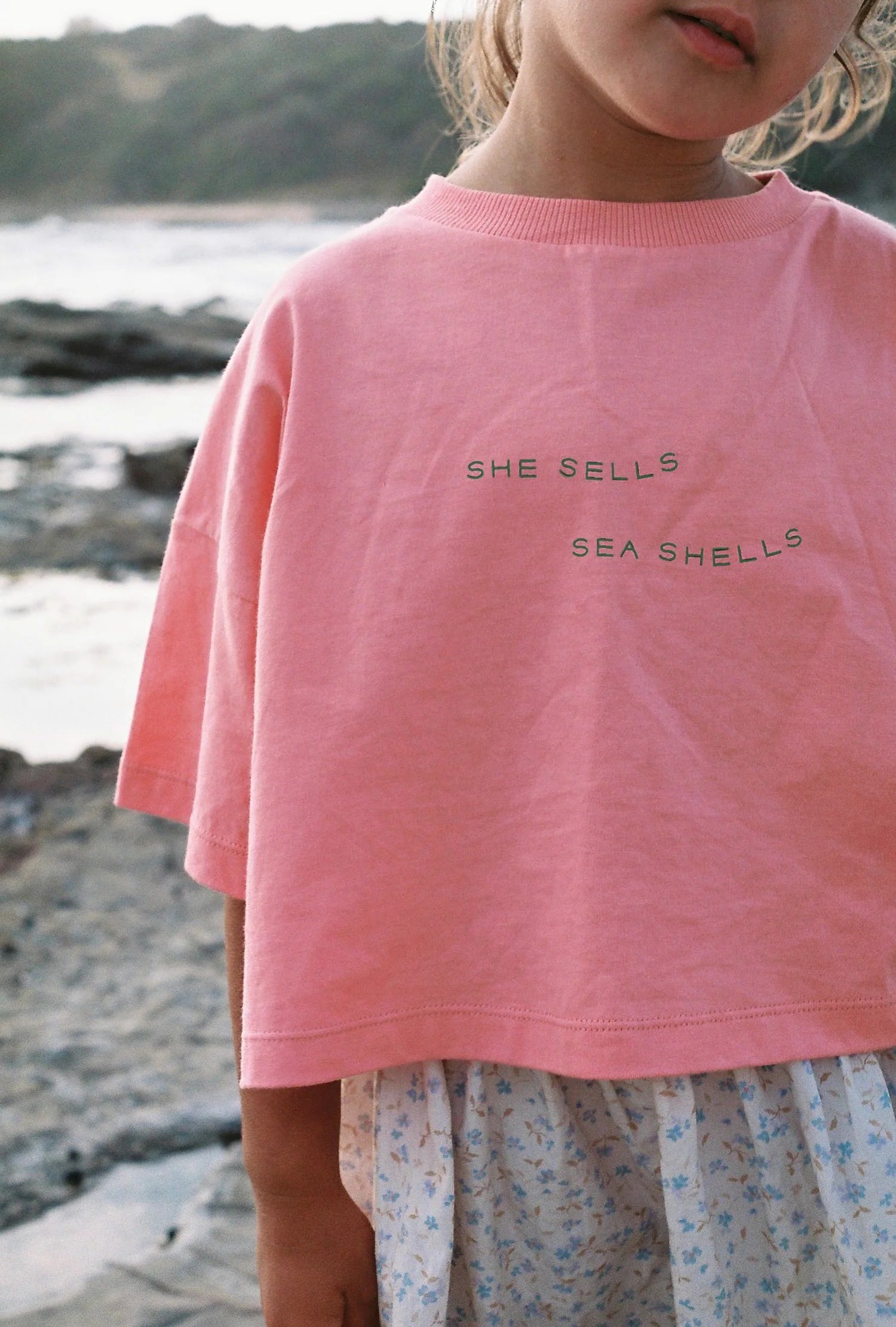 She Sell Sea Shells Tee - Peony