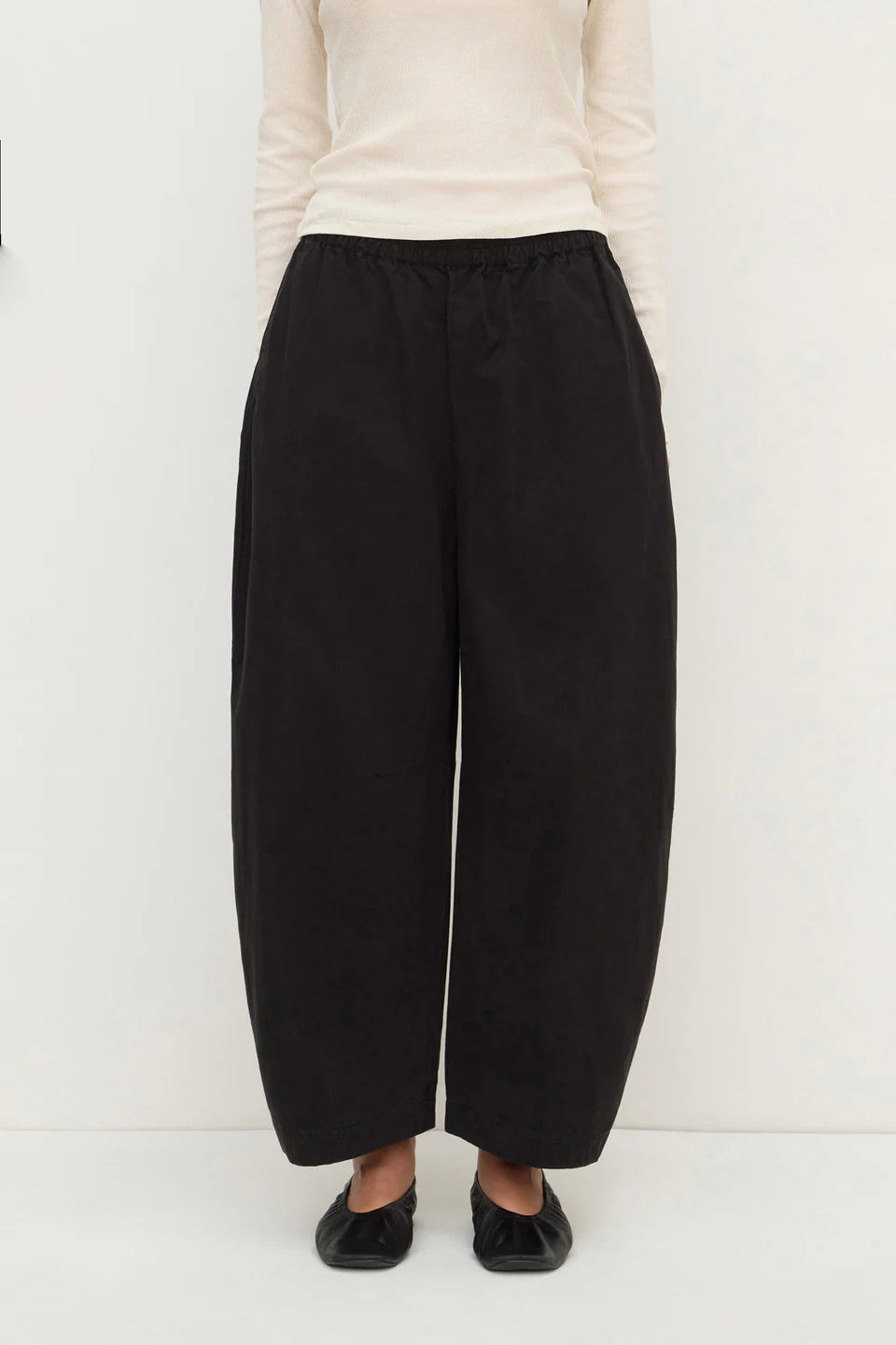 Lola Barrel Pant - Black