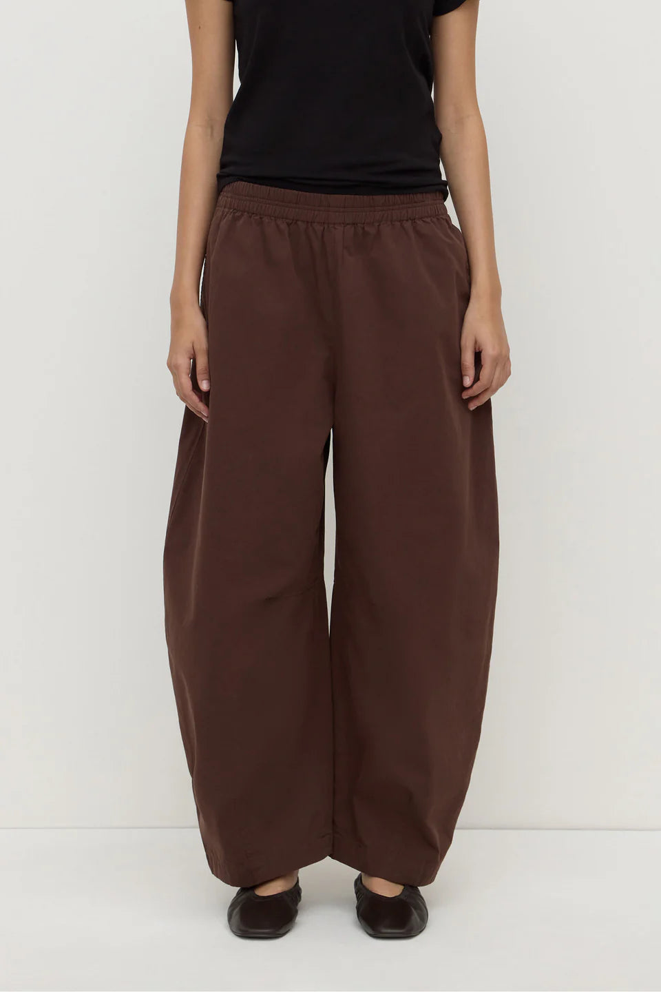 Lola Barrel Pant - Ganache