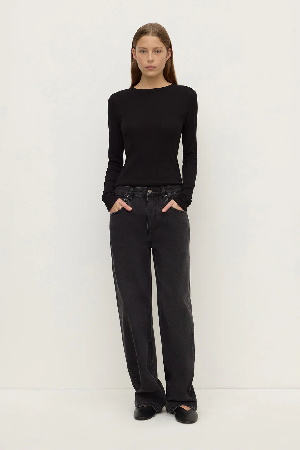 Low Curve Mid Rise Jean - Faded Black