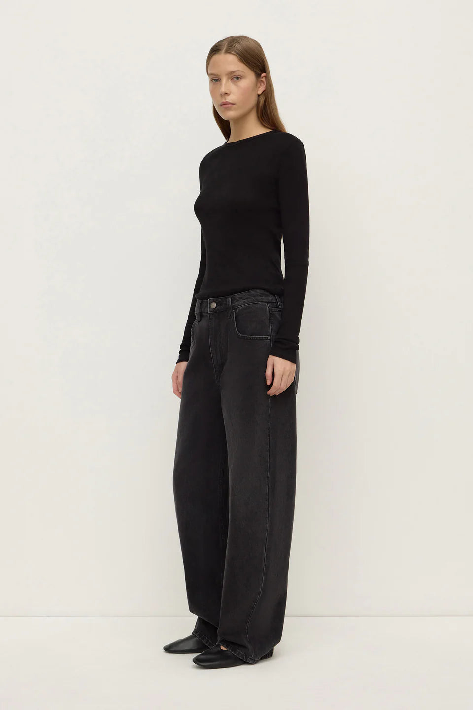 Low Curve Mid Rise Jean - Faded Black