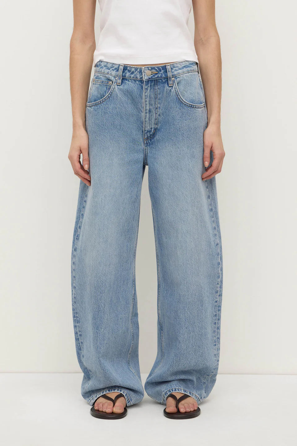 Low Curve Mid Rise Jean - Indigo Fade