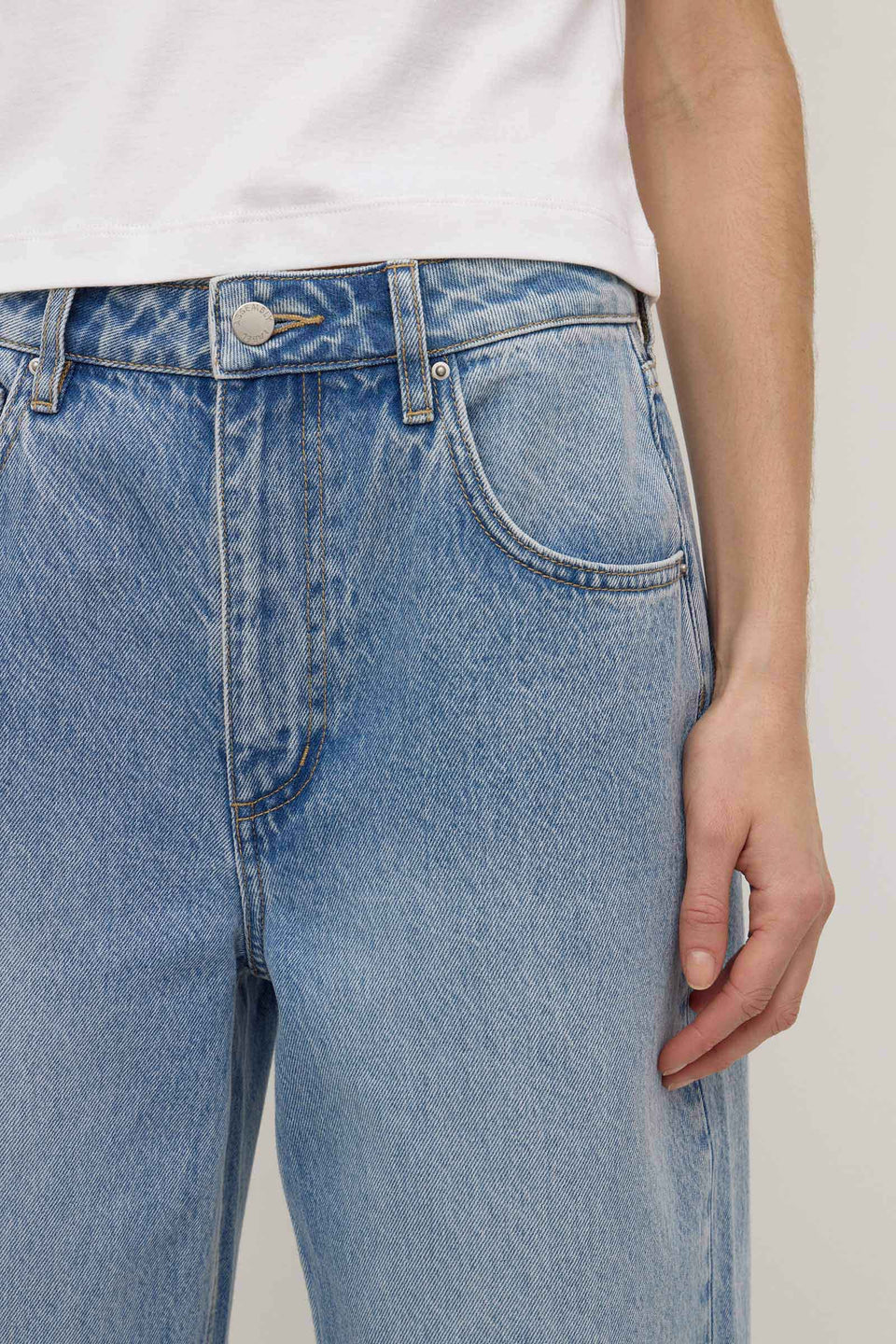 Low Curve Mid Rise Jean - Indigo Fade