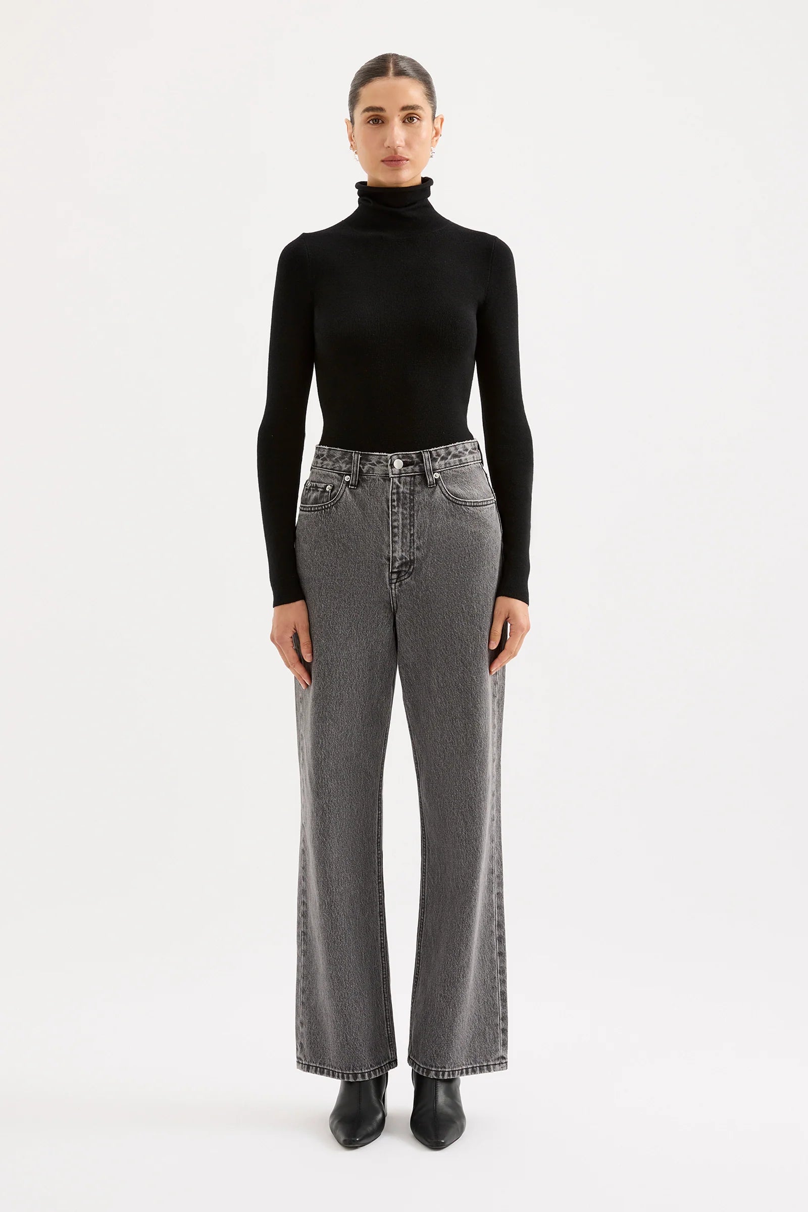 Organic Relaxed Leg Jean - Graphite