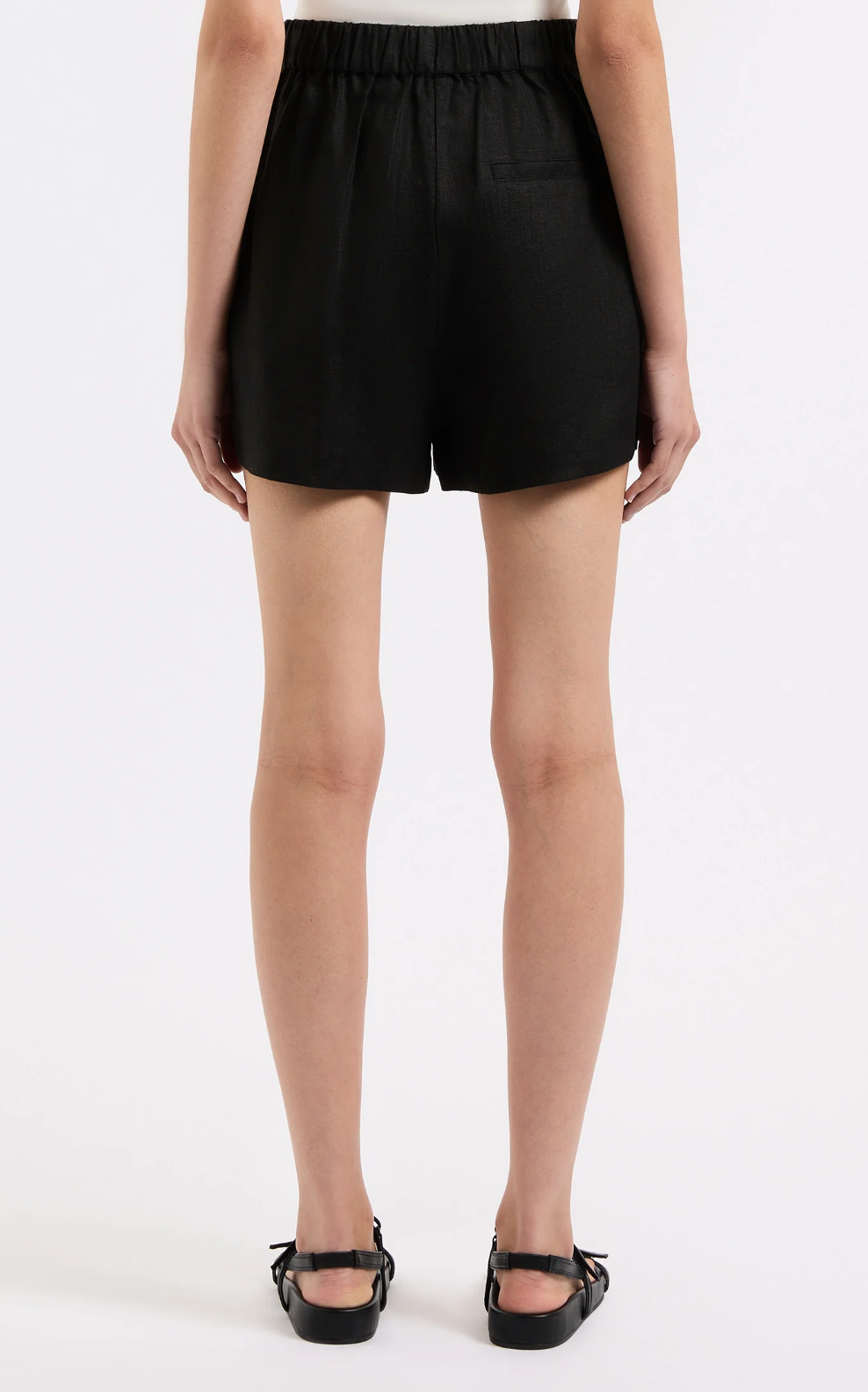 Thilda Tailored Short - Black