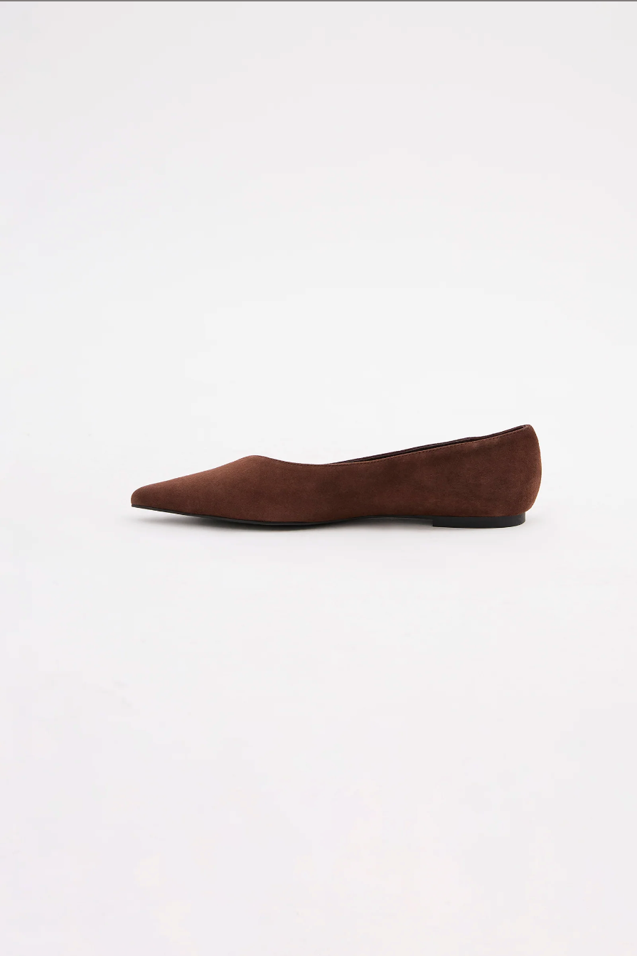 Sonnet Pointed Flat - Raisin