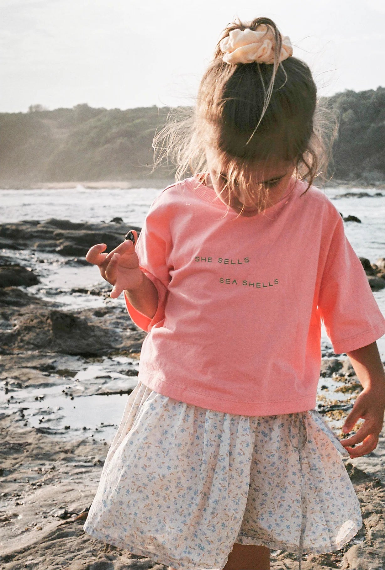 She Sell Sea Shells Tee - Peony