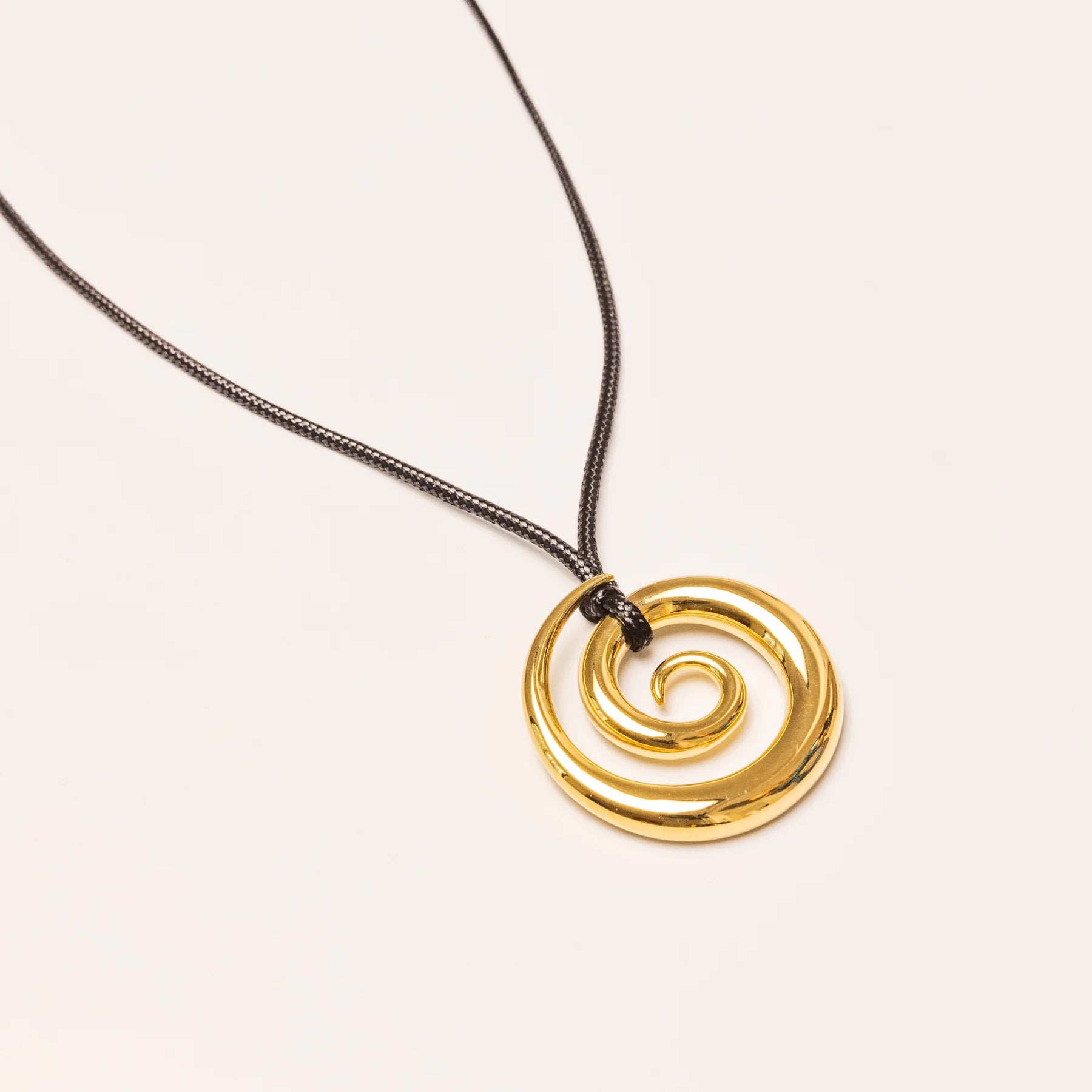 Swirl Pendant Necklace in Gold