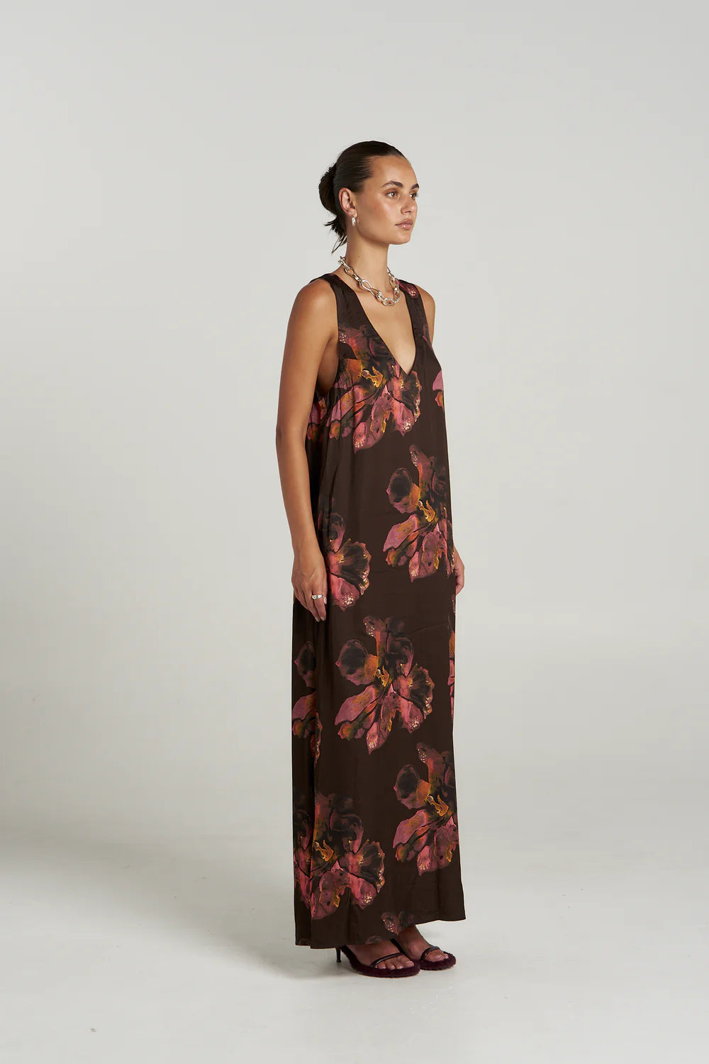V Neck Maxi – Chocolat Petals