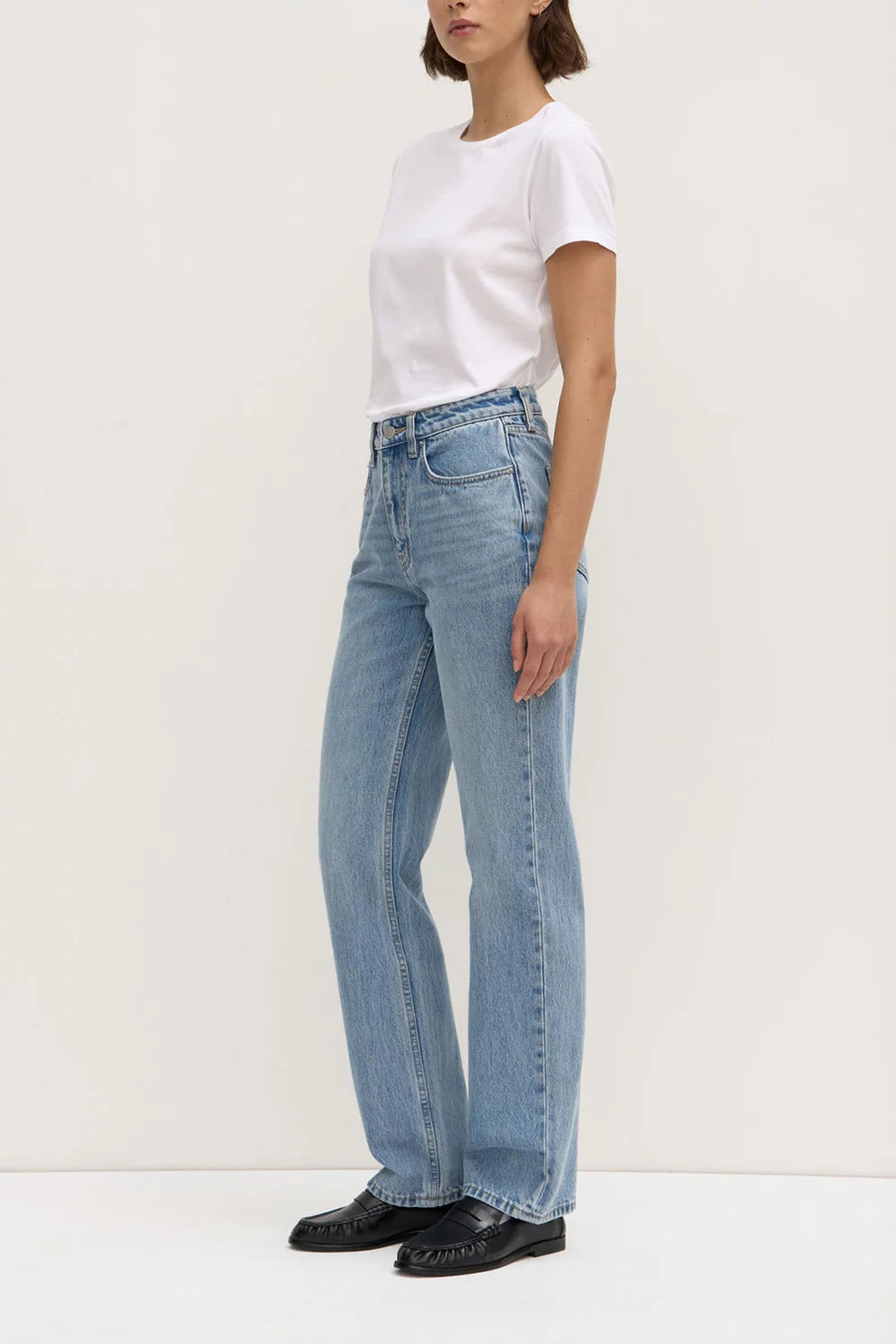 Womens Classic Straight Leg Jean - Indigo Fade